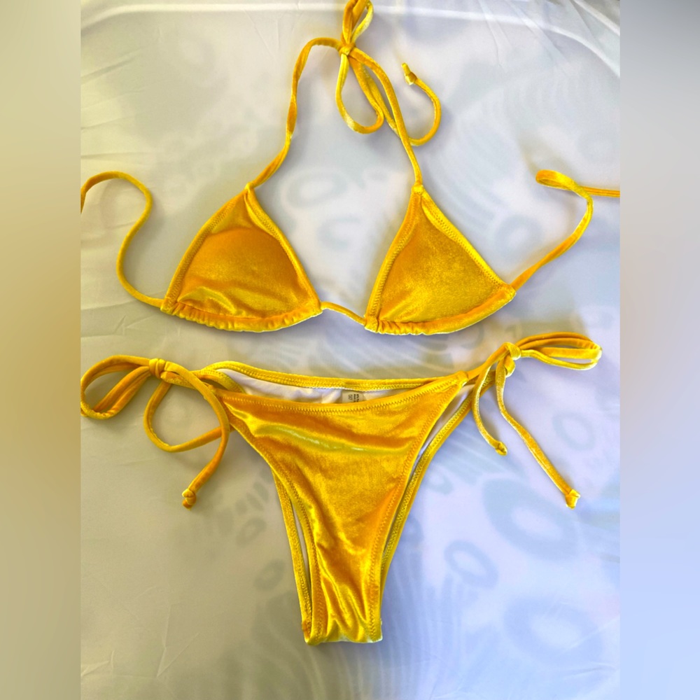 SHEIN Velvet Bikini Set